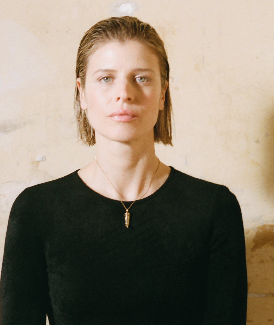 Model wearing Alighieri Gold Necklace Feline Majesty