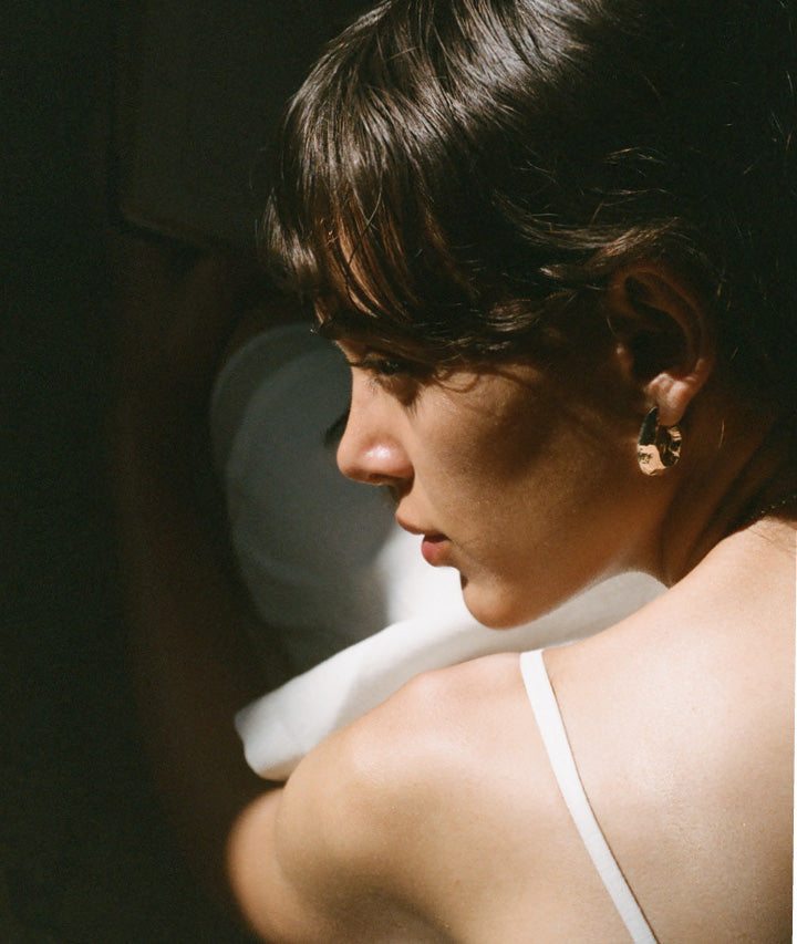 Model wearing Alighieri Silver Earrings Gilded Crustacean