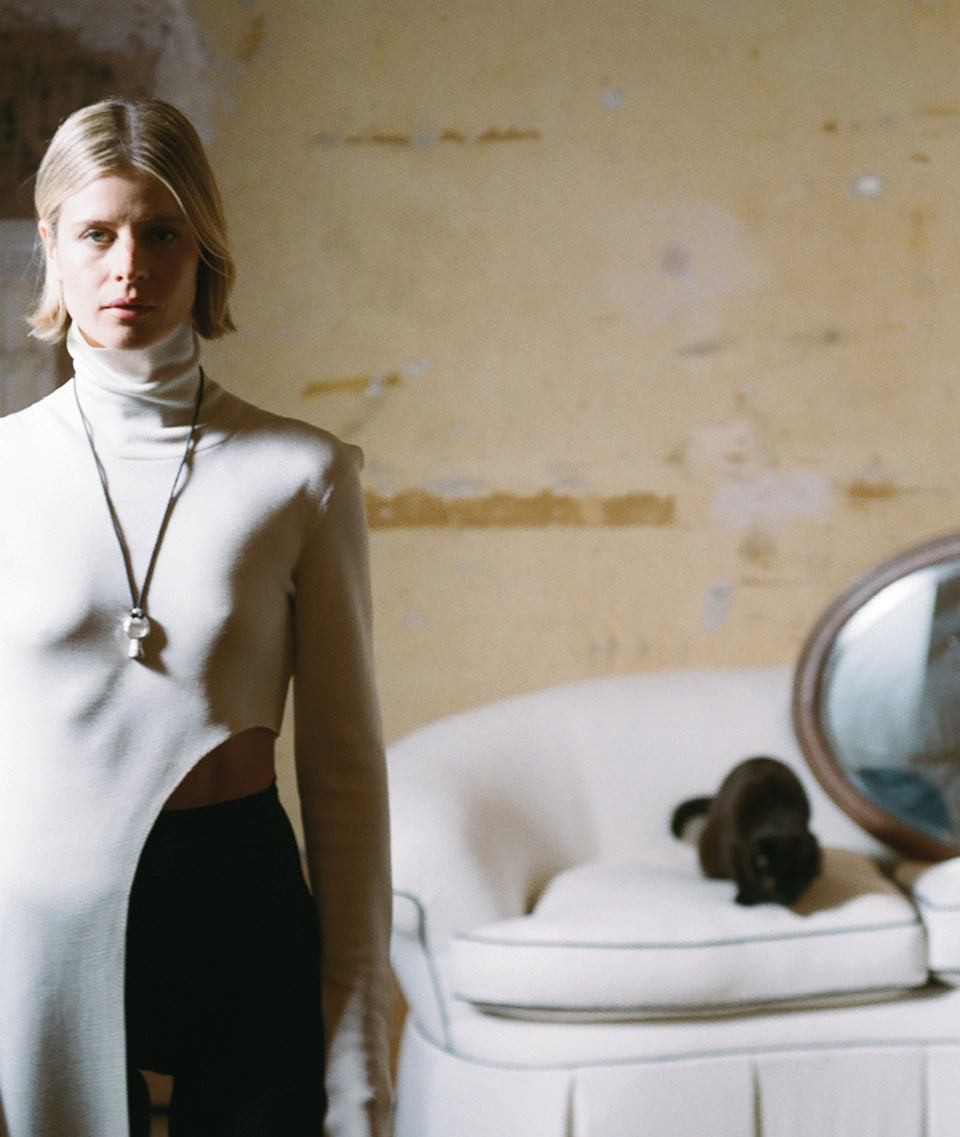 Model wearing Alighieri Silver Necklace Hidden Reflection 
