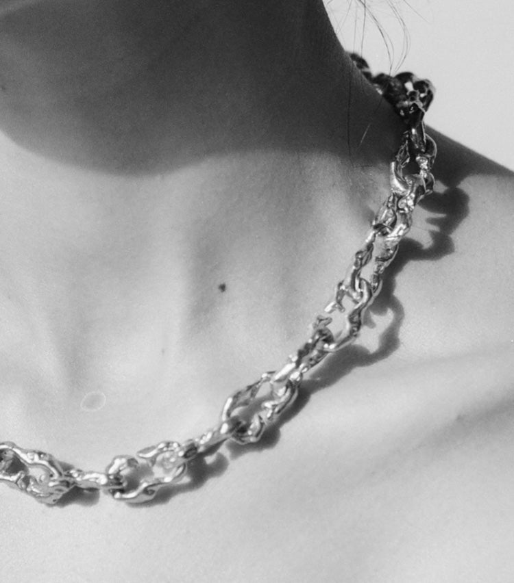 The Selva Oscura Choker