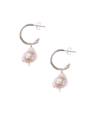 The Snow Lion and the Baroque Earrings