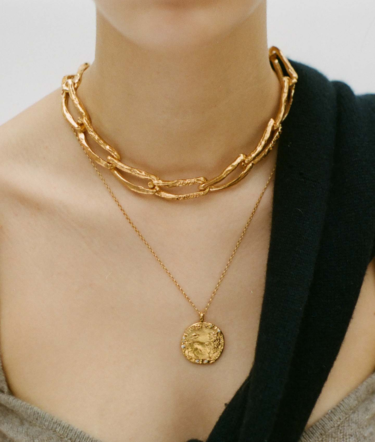 The Diamond Leone Medallion